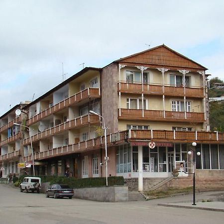 Anna B&B Dilijan Bagian luar foto